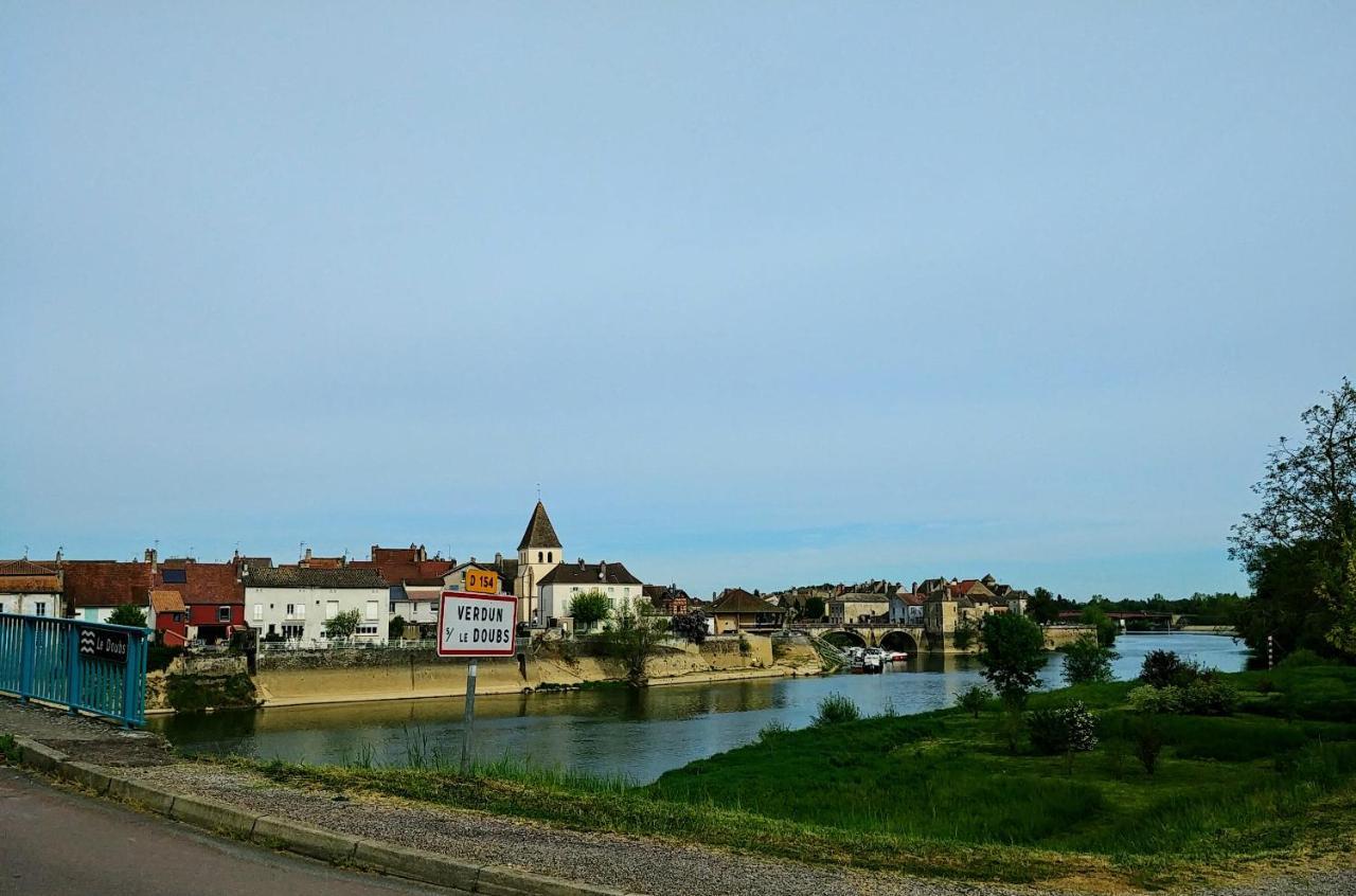 Doubs Sejour - Chambres Avec Petits Dejeuners En Suppl Verdun-sur-le-Doubs Luaran gambar