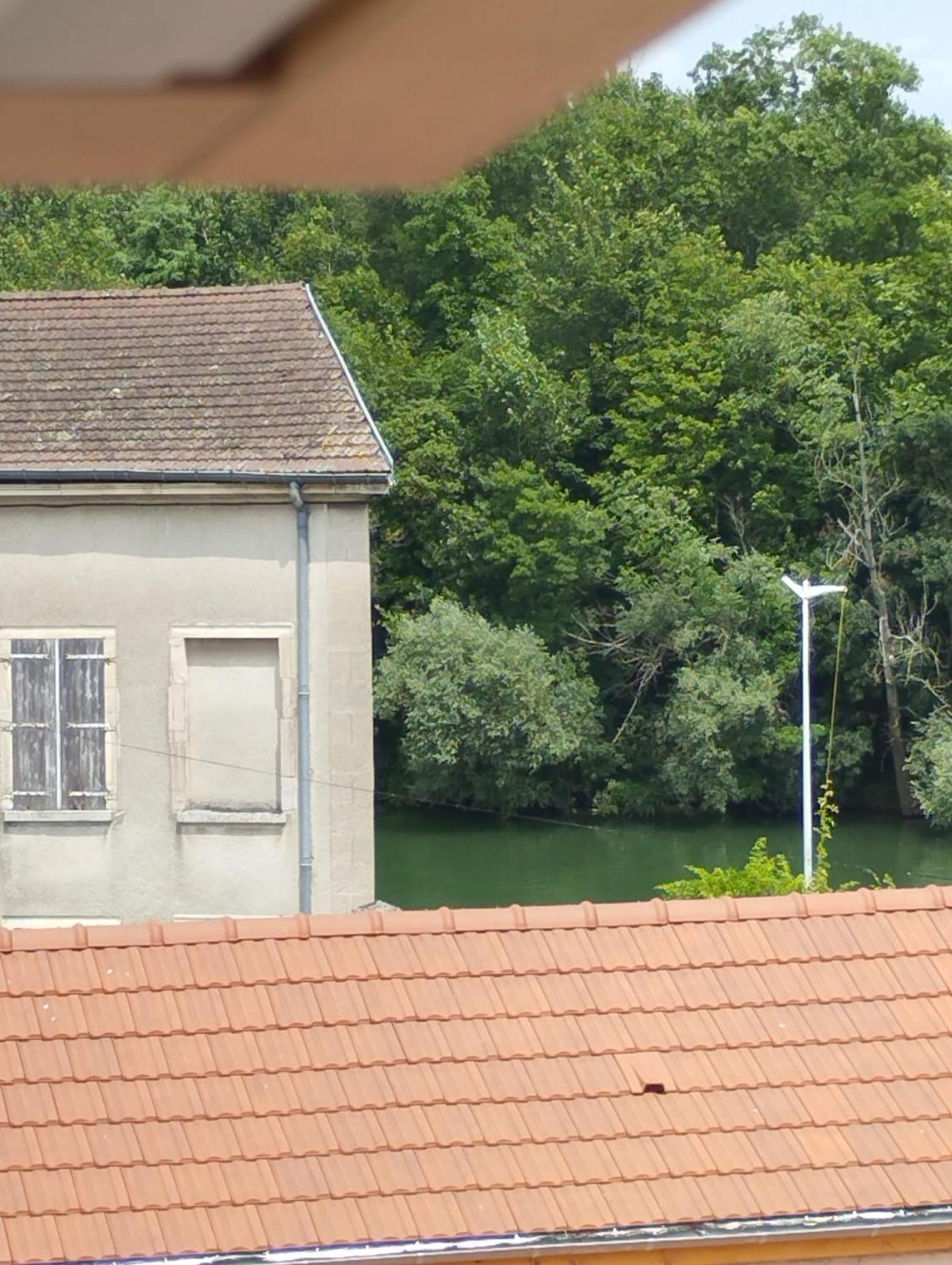 Doubs Sejour - Chambres Avec Petits Dejeuners En Suppl Verdun-sur-le-Doubs Luaran gambar